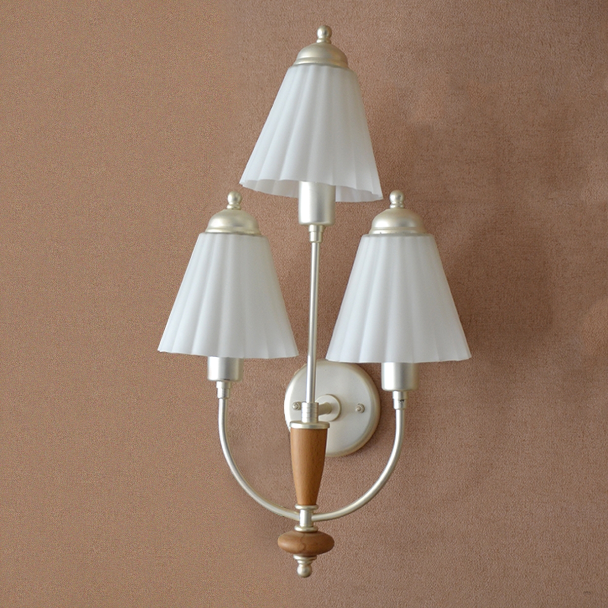Indoor Wall Sconce -254513L- 3Arms-White/Silver